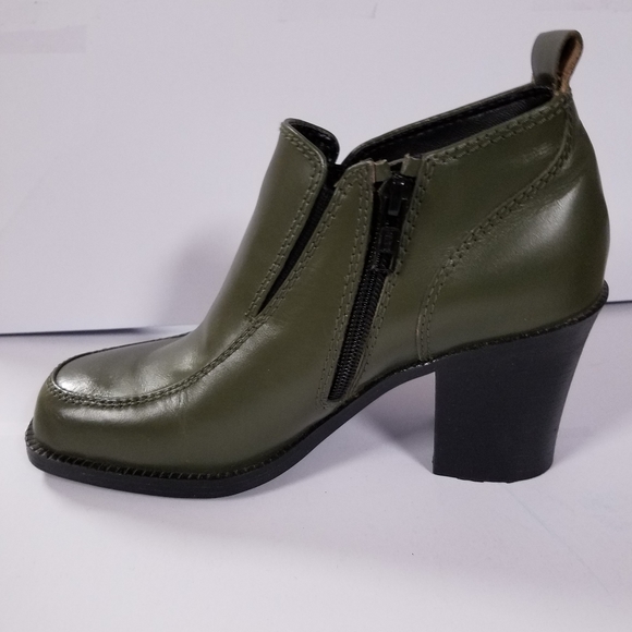 Newport News Easy Style Chunky Booties Army Green Size 5.5 - Picture 3 of 11